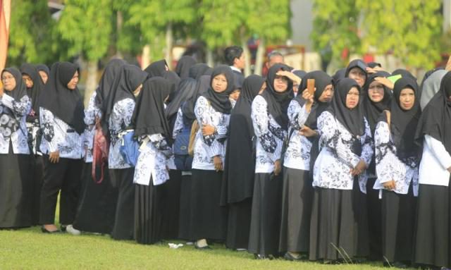 GURU 2 Juta Tenaga Pendidik Non PNS Dapat BSU Tahun Depan, Semua Guru Honorer Bisa Ikut Seleksi PPPK