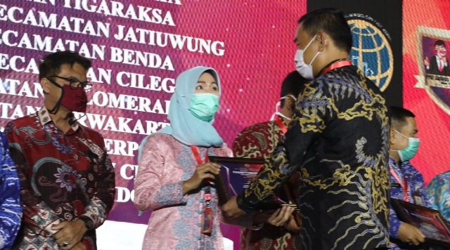 Camat Tigaraksa Raih Penghargaan PPAT Award Prov Banten 2020