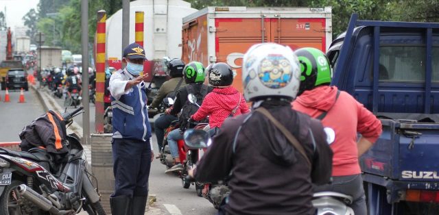 Perbaikan Jalan Bikin Macet >> Dishub Tak Ada Pengalihan Arus