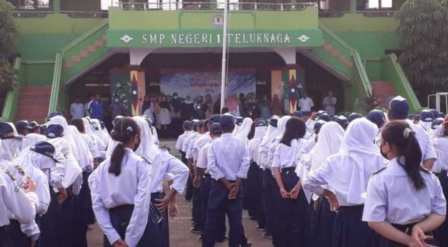 SEKOLAH