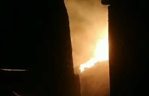Korsleting Listrik, Kontrakan Berisi Peralatan Dekorasi di Ciputat Ludes Terbakar