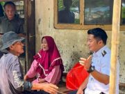 Camat Kemiri Tinjau Rumah Tidak Layak Huni